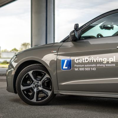 Jazdy doszkalające w województwie mazowieckim – skuteczny sposób na pewność za kierownicą